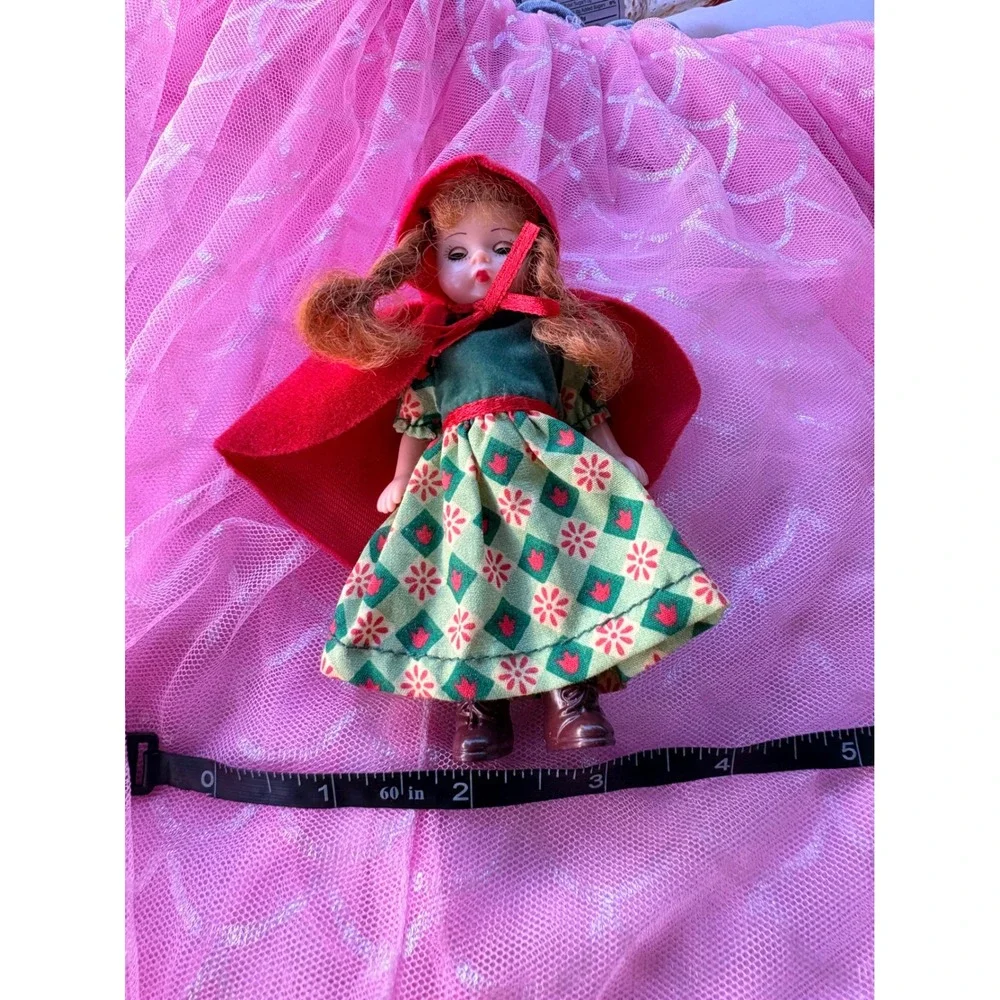 Vintage Little Red Riding Hood Miniature Doll Sleep Eyes Red Cape 5.5 Inch 0324